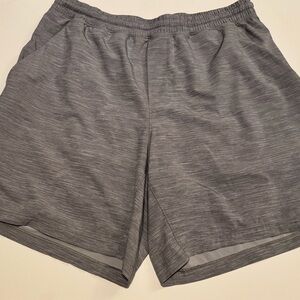 men’s lululemon shorts xl gray/heather gray